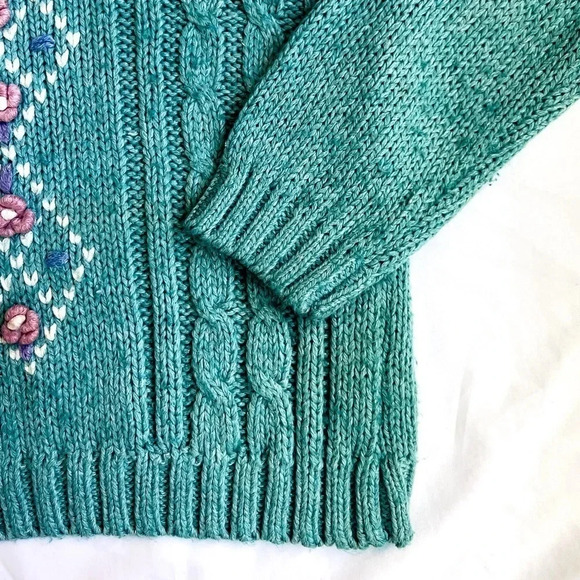 VINTAGE 80’s Chunky Knit Sweater - Picture 3 of 6